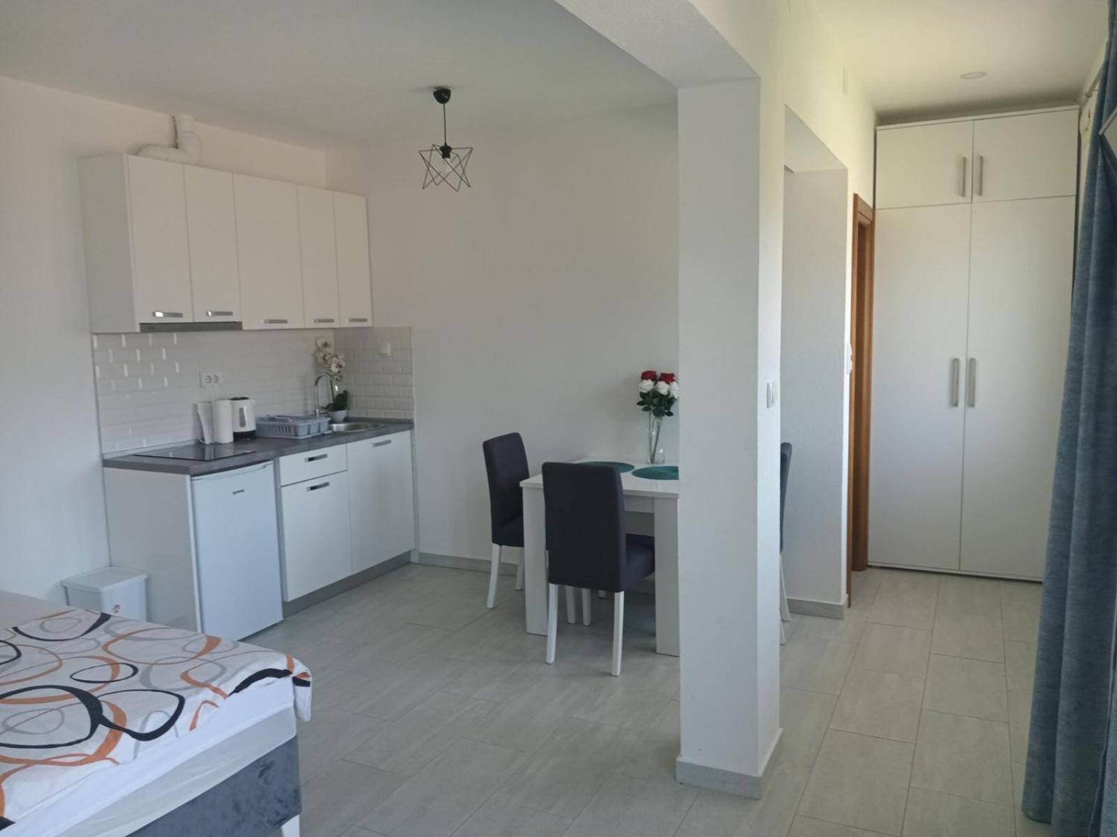 Bojan Apartment Igalo Ngoại thất bức ảnh