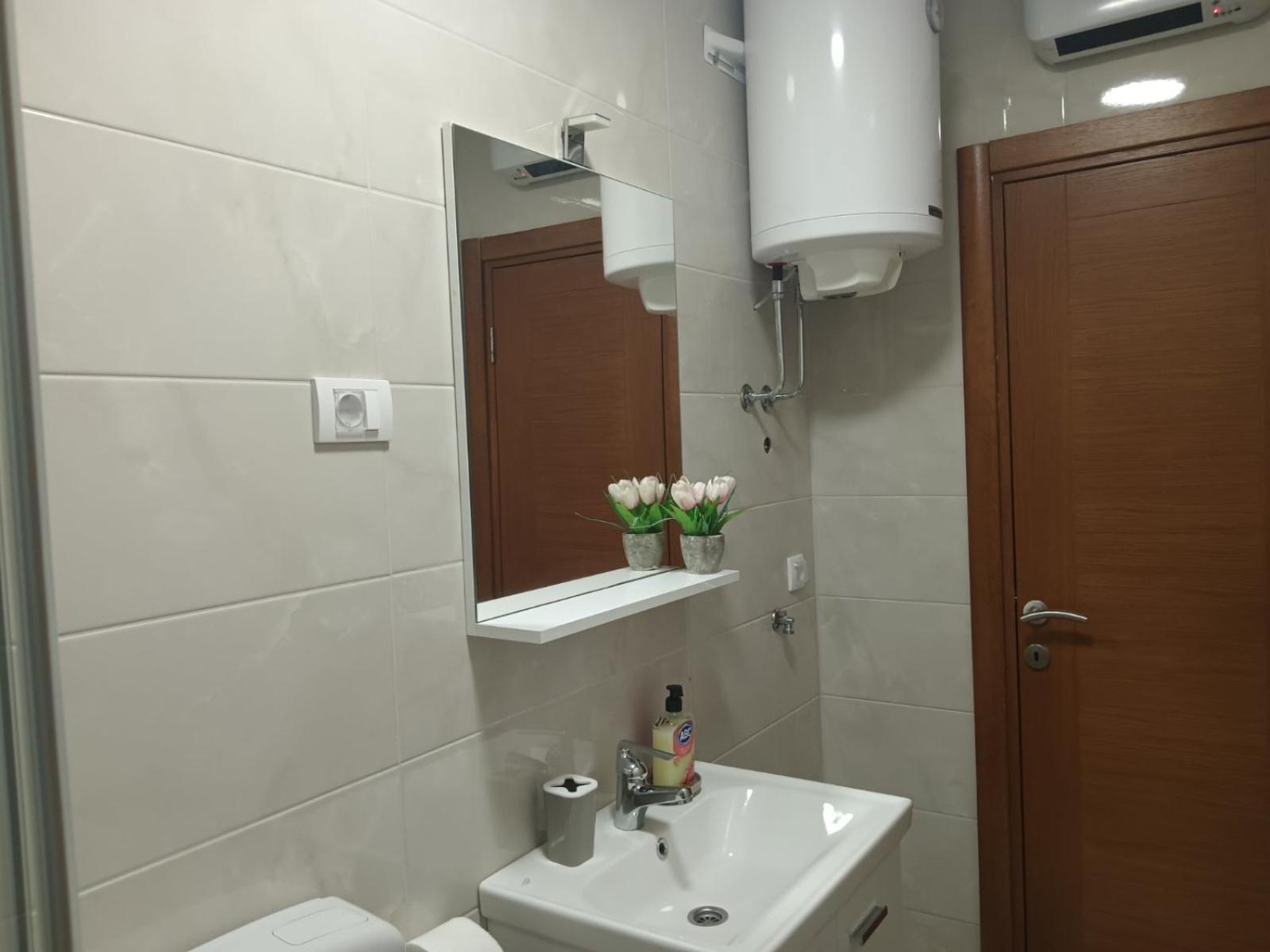 Bojan Apartment Igalo Ngoại thất bức ảnh